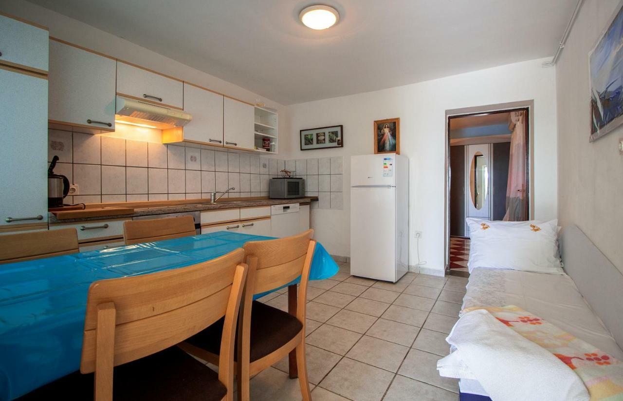 Mrkonjic Branko & Marija Apartmani Оміш Екстер'єр фото