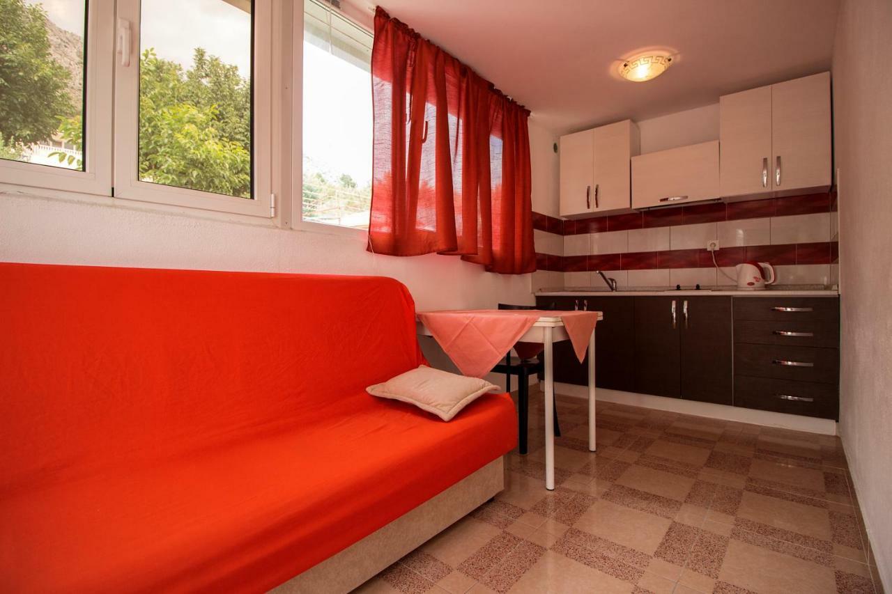 Mrkonjic Branko & Marija Apartmani Оміш Екстер'єр фото