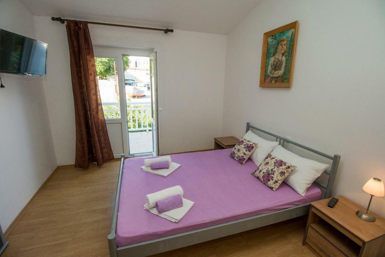 Mrkonjic Branko & Marija Apartmani Оміш Екстер'єр фото