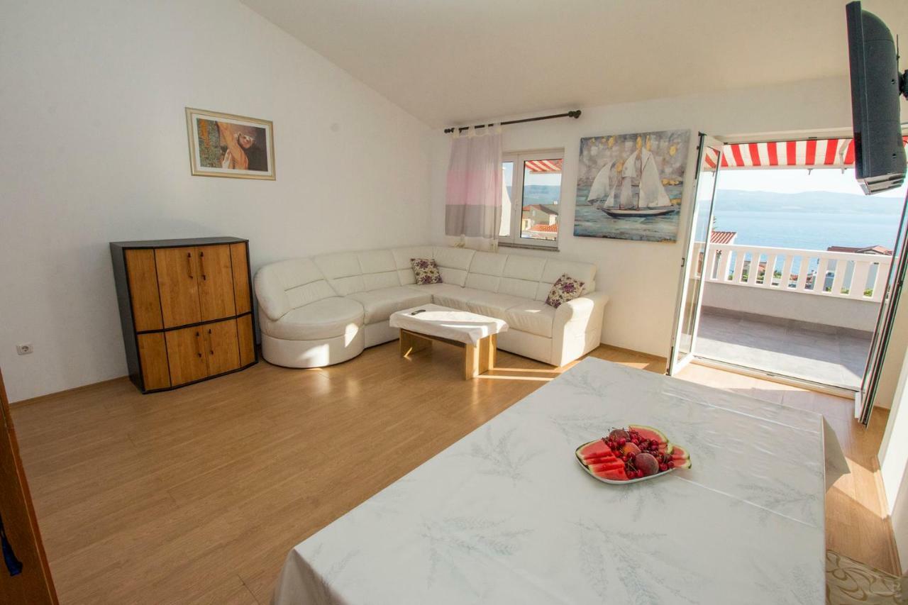 Mrkonjic Branko & Marija Apartmani Оміш Екстер'єр фото