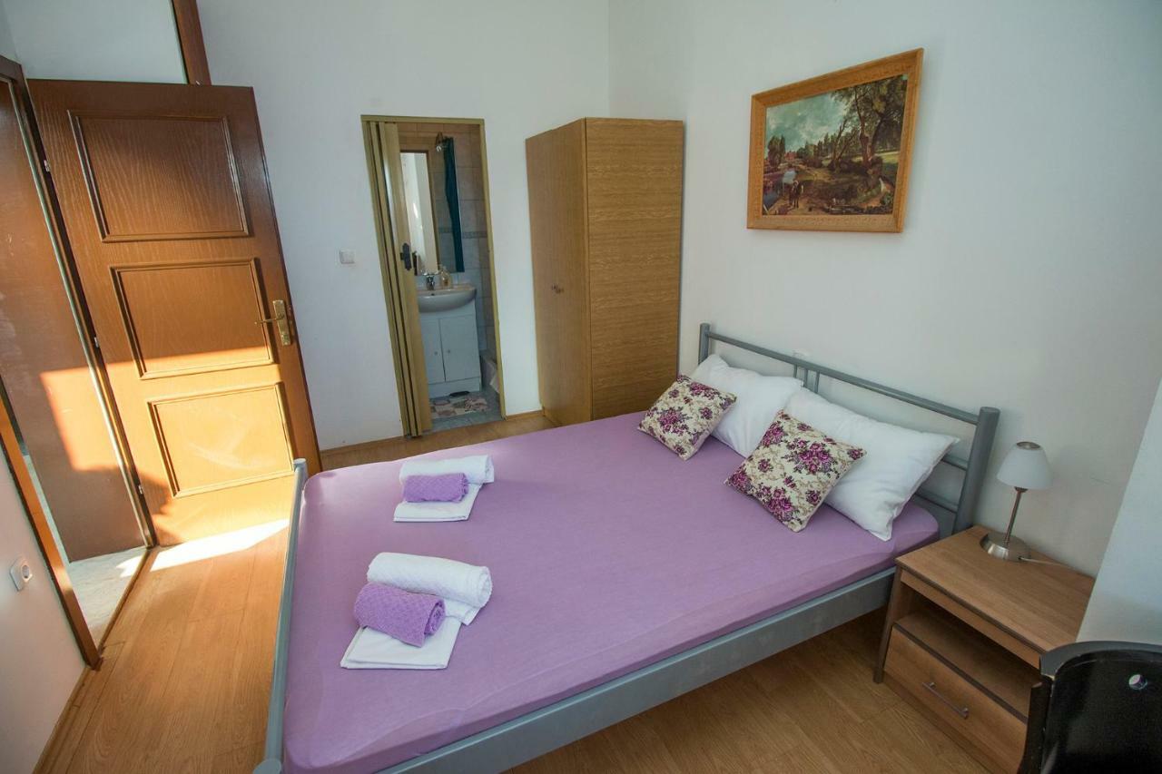 Mrkonjic Branko & Marija Apartmani Оміш Екстер'єр фото